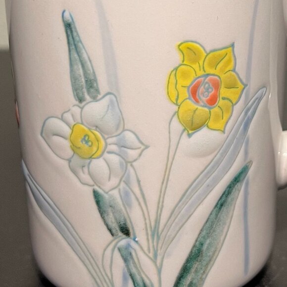 Vintage OTAGIRI Embossed Textured Daffodils Floral Ceramic Cup Mug - Picture 3 of 14